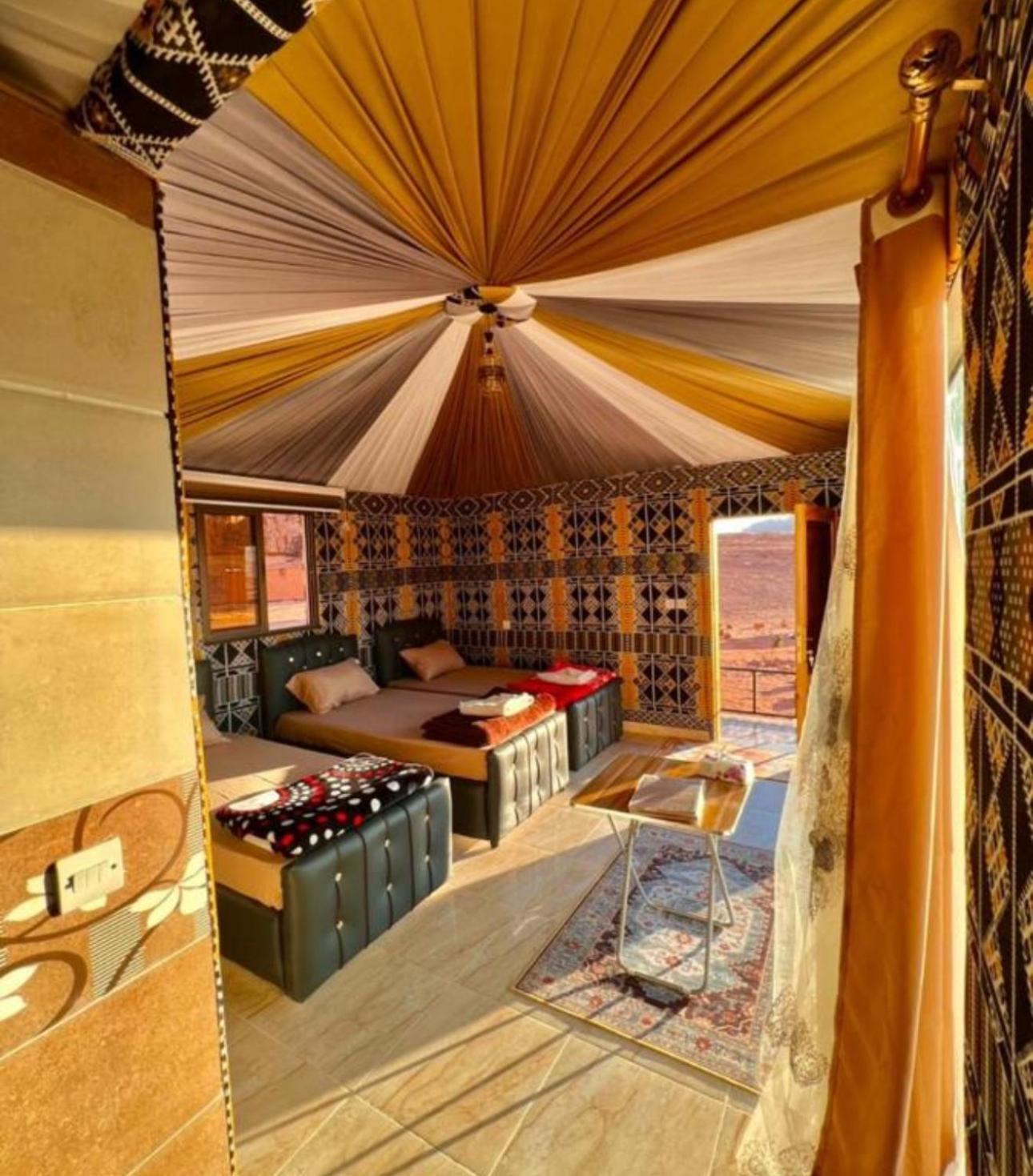 Rum Flower Bubbles Luxury Camp Wadi Rum Exteriér fotografie
