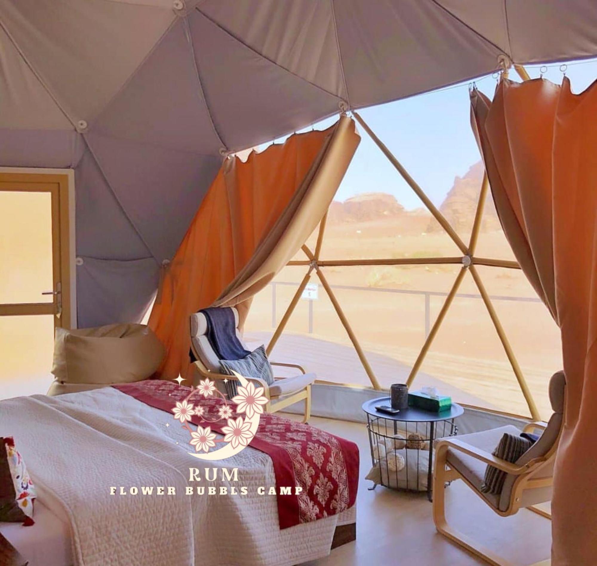 Rum Flower Bubbles Luxury Camp Wadi Rum Exteriér fotografie