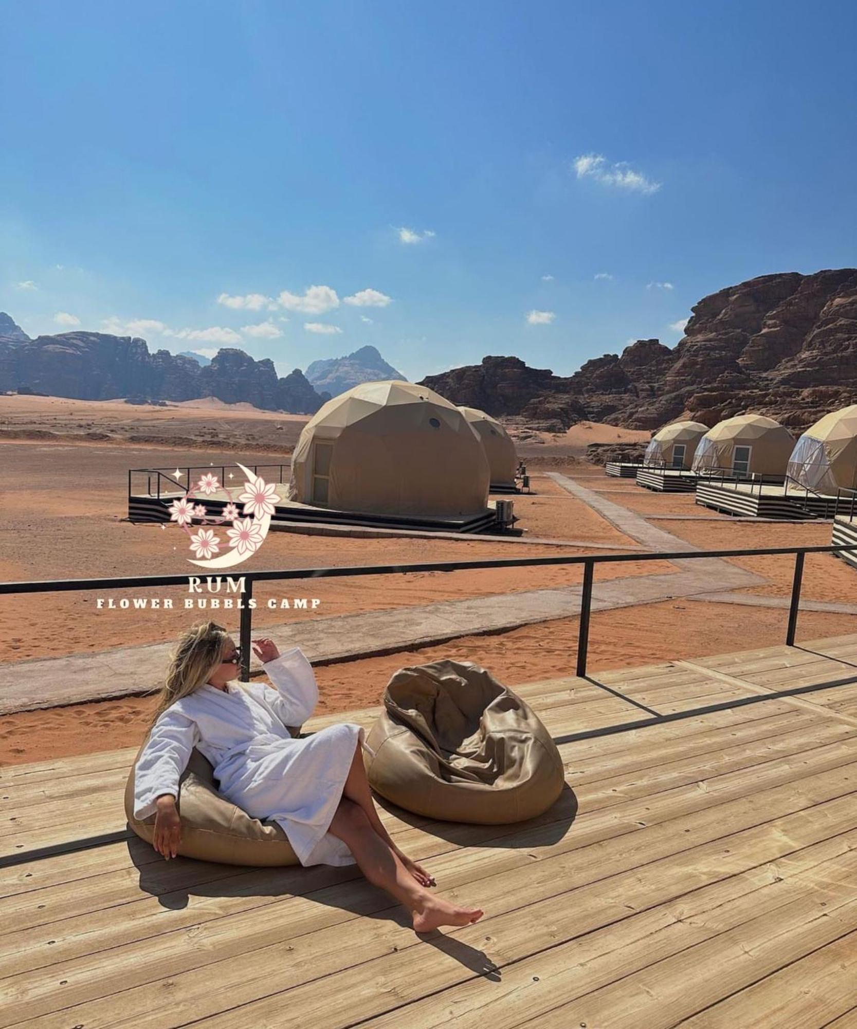 Rum Flower Bubbles Luxury Camp Wadi Rum Exteriér fotografie